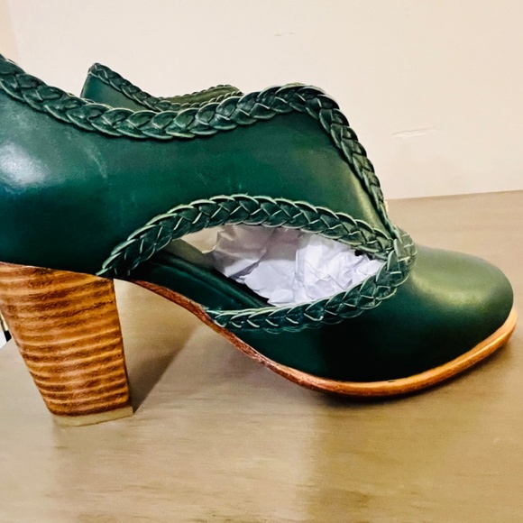 Bali Elf Spirit Walker Fairy Boho Stacked Heel Leather Booties Size 7 - Picture 2 of 13